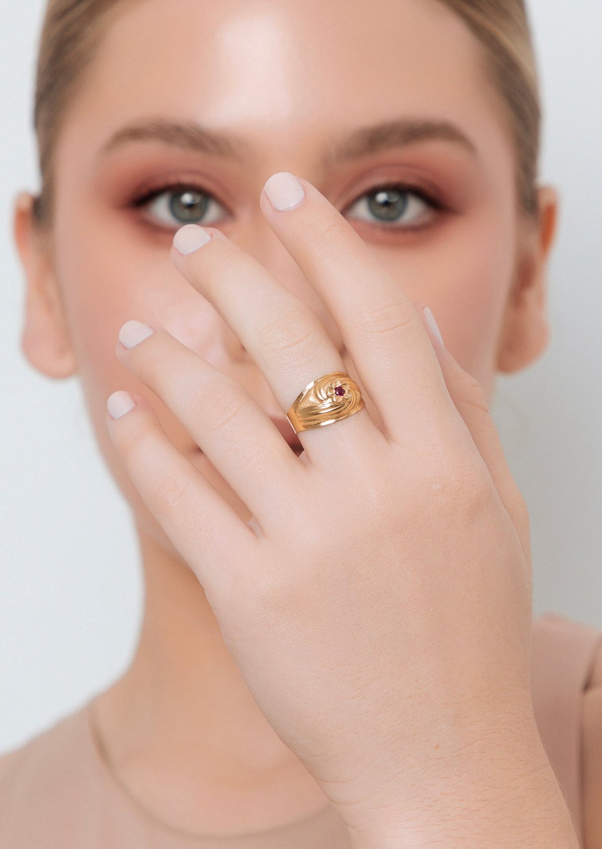 Anillo Flor Roja