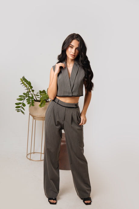 Set Chaleco+Pantalon Edit Gris Rayas